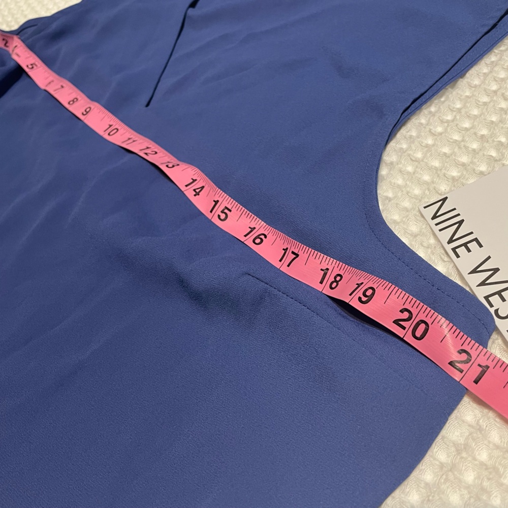 NWT - Nine West V-Neck Blue Sleeveless Top - Picture 7 of 7
